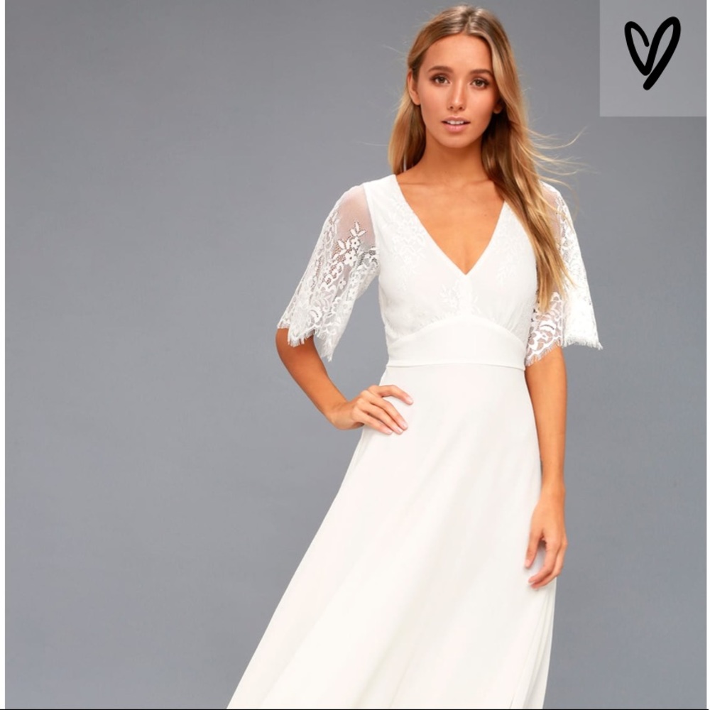 NWT Lulu’s Daphne white lace maxi dress